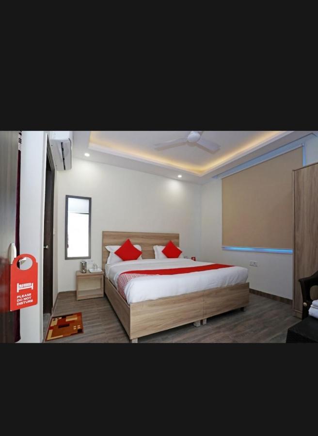 Hotel Golden Bliss At New Delhi Airport Nova Deli Exterior foto
