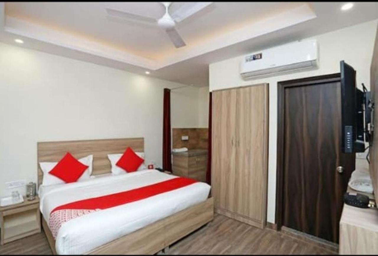 Hotel Golden Bliss At New Delhi Airport Nova Deli Exterior foto