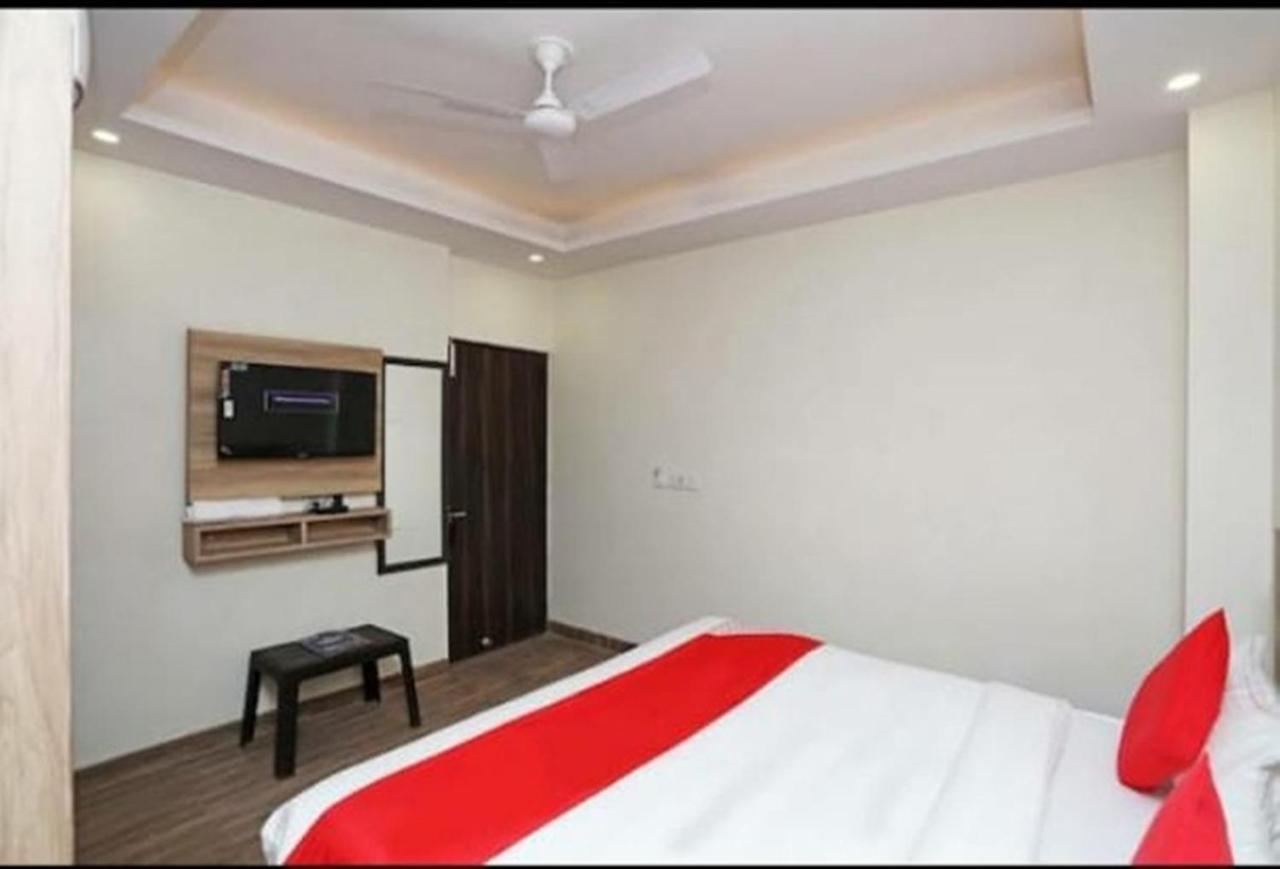 Hotel Golden Bliss At New Delhi Airport Nova Deli Exterior foto