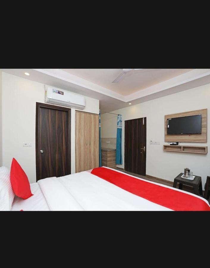 Hotel Golden Bliss At New Delhi Airport Nova Deli Exterior foto