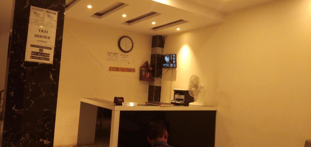 Hotel Golden Bliss At New Delhi Airport Nova Deli Exterior foto