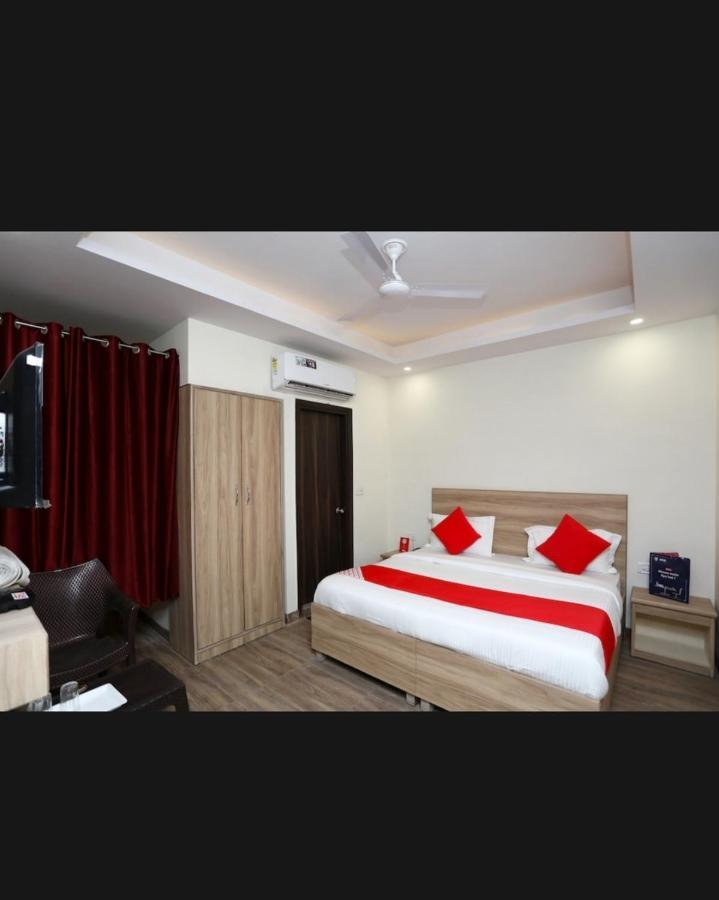 Hotel Golden Bliss At New Delhi Airport Nova Deli Exterior foto